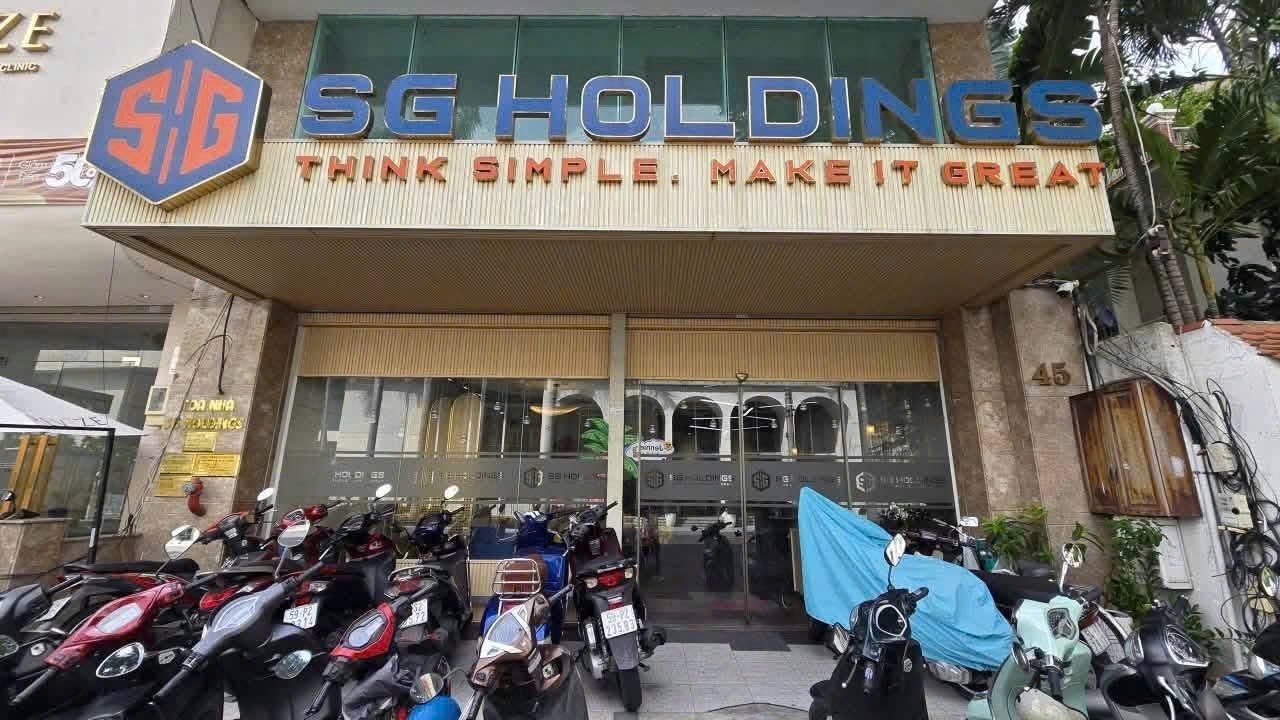 Nhà thuê tại Đường Hoàng Việt, Tân Bình